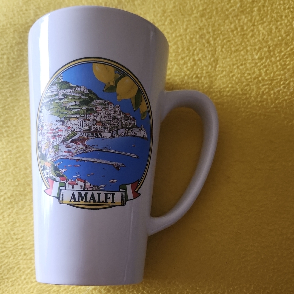 Amalfi Scenic White Ceramic Mug w/ Lemons accents Italy / Italia inside